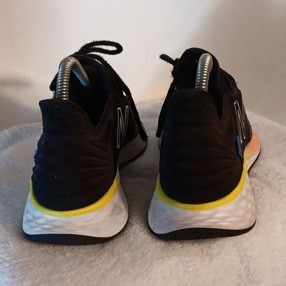 New Balance Fresh Foam Roav Black Running Shoes - Picture 3 of 6